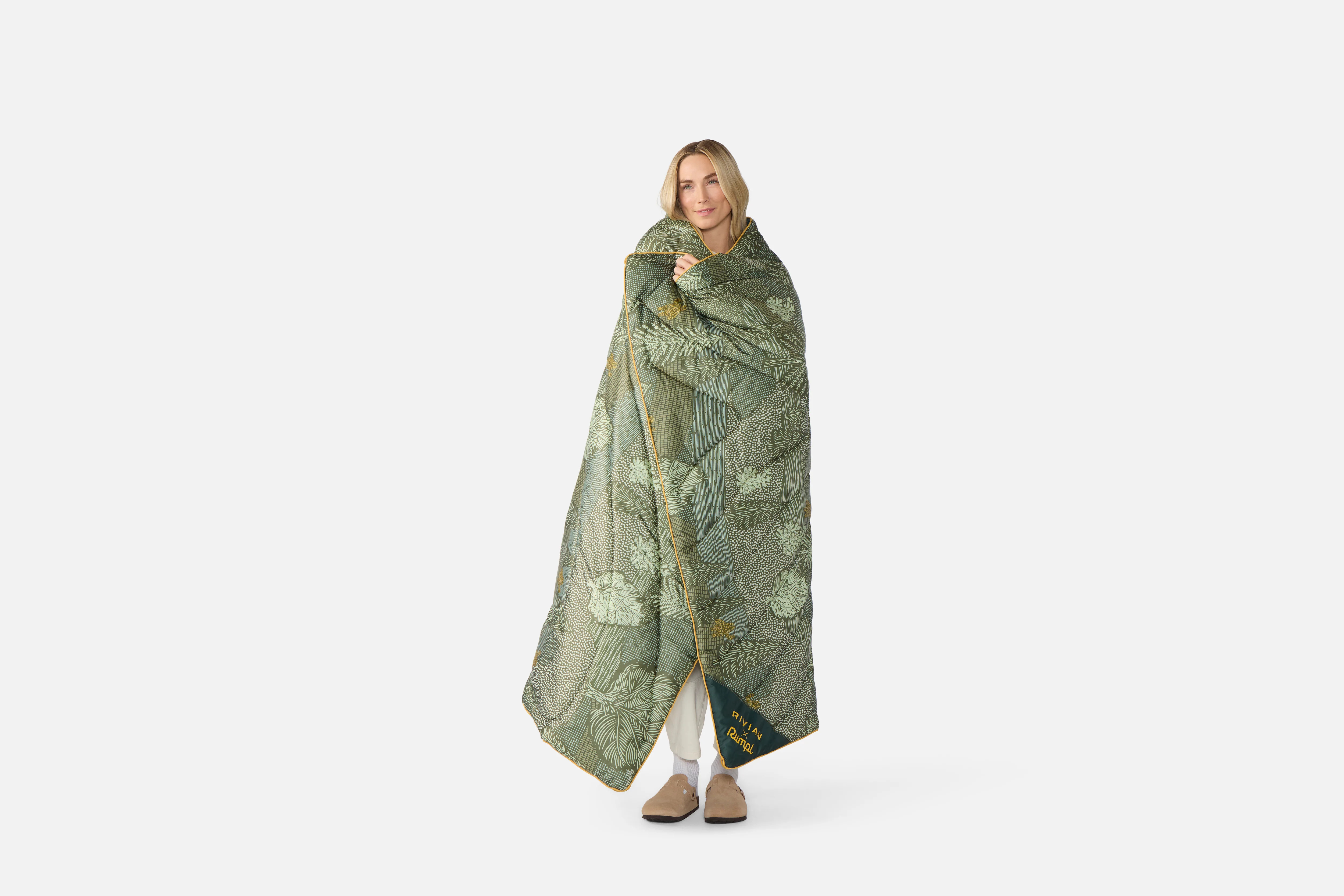 Camo Puffy Blanket - Image 3