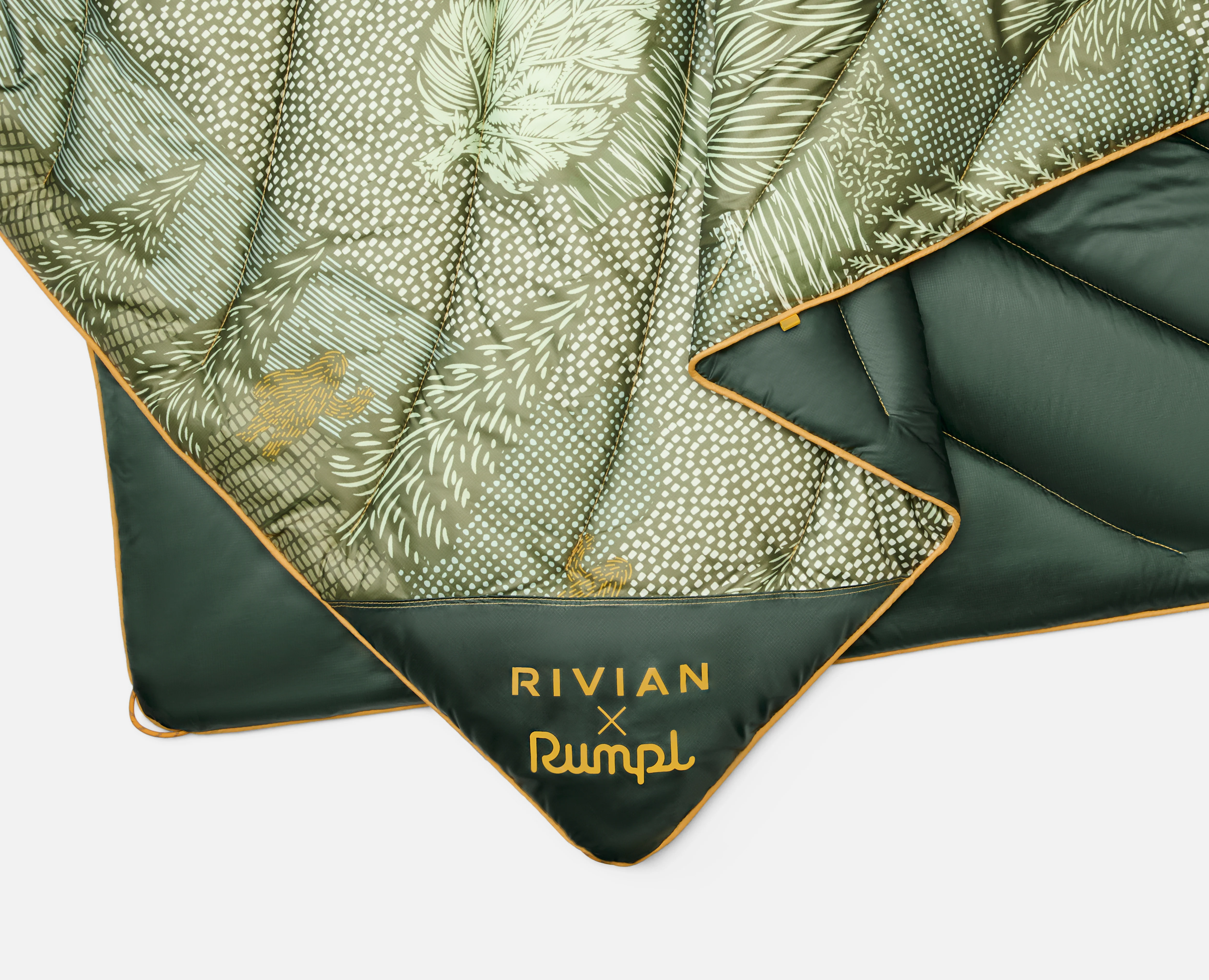 Camo Puffy Blanket - Image 5