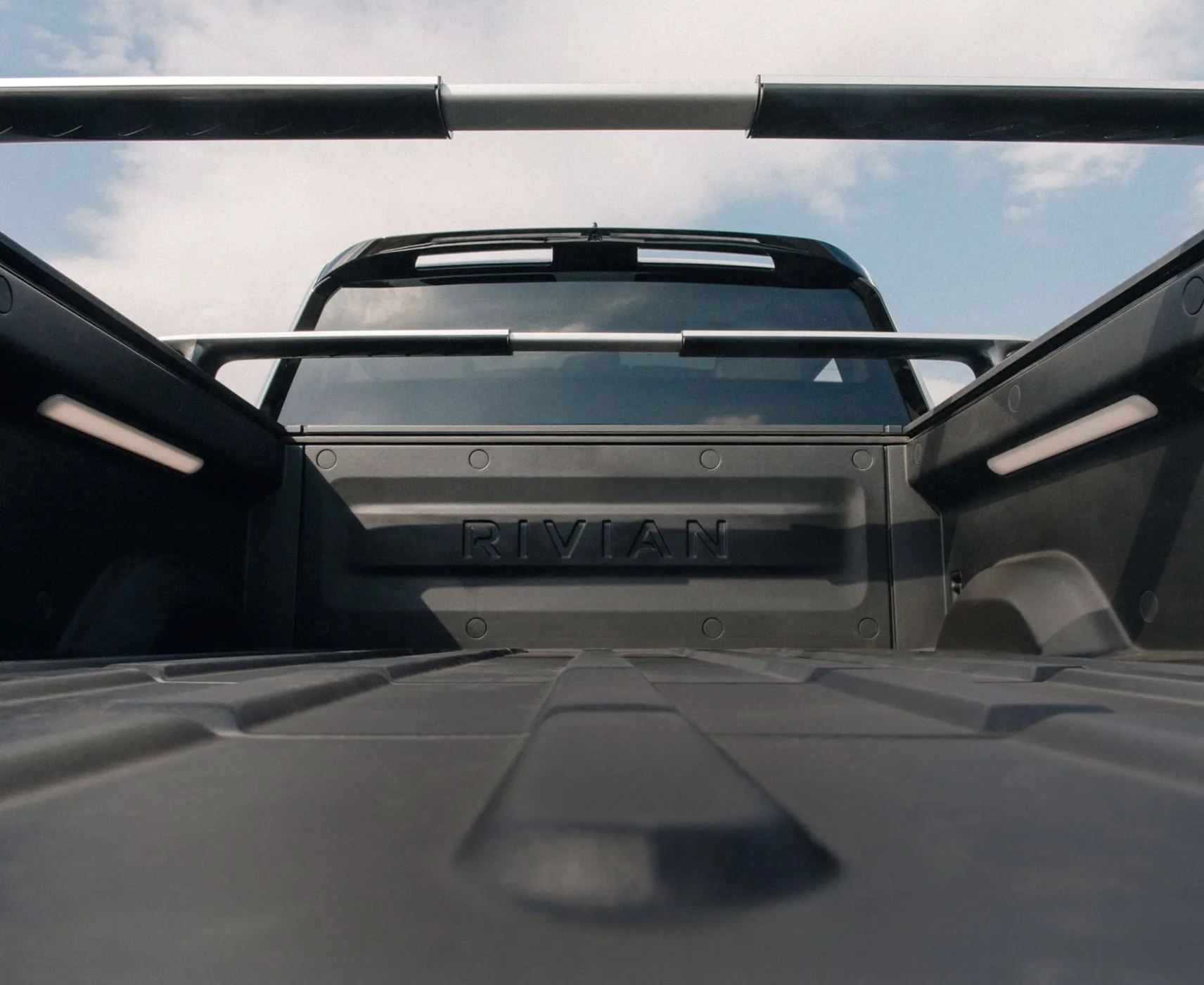 R1 Cargo Crossbars - Image 5