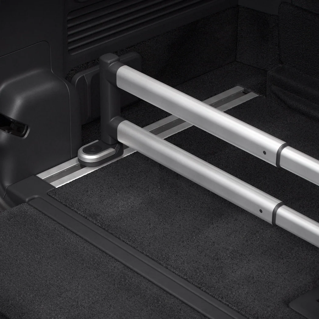 R1S Cargo Divider - Image 5