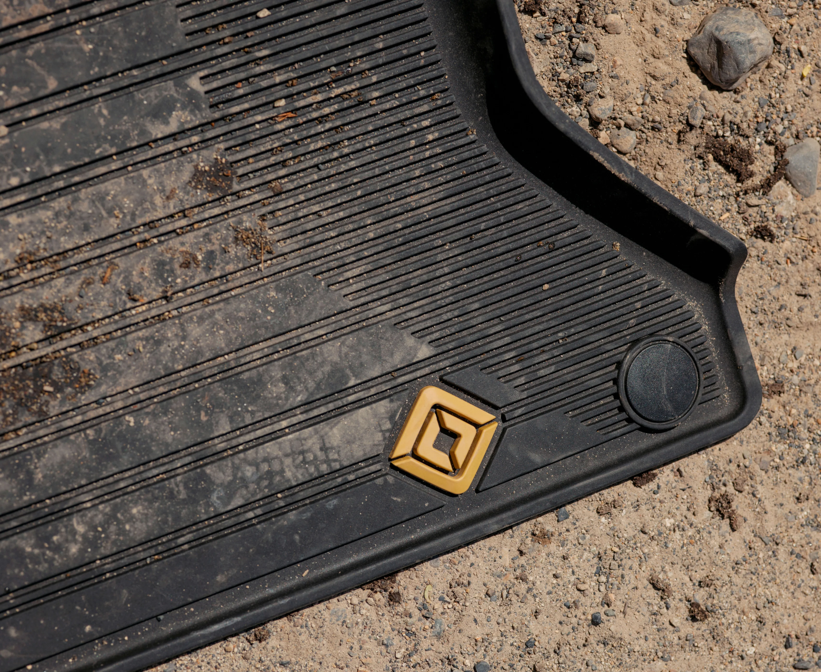 R1T All-Weather Floor Mats - Image 4